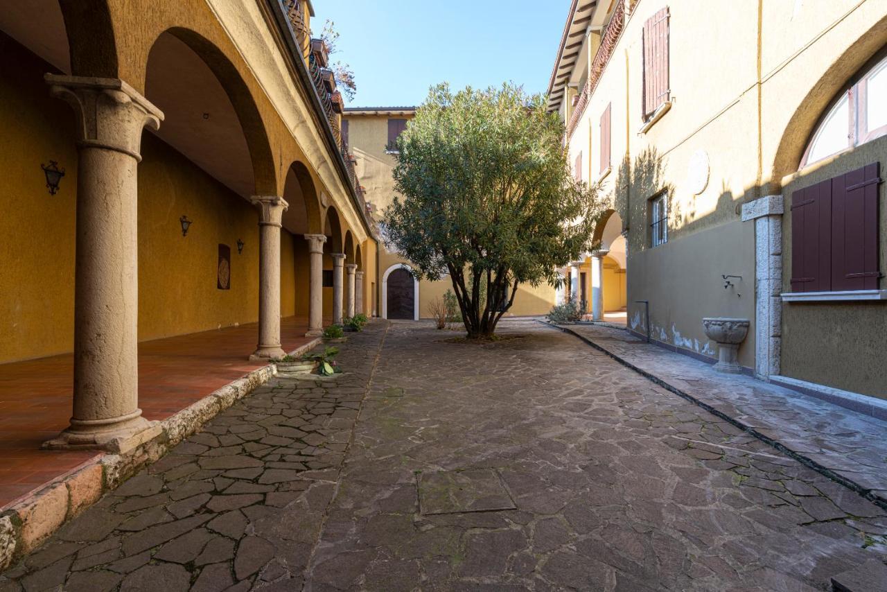 Appartamento Agata San Felice del Benaco Esterno foto